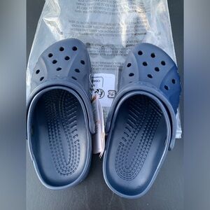 Crocs boys navy blue